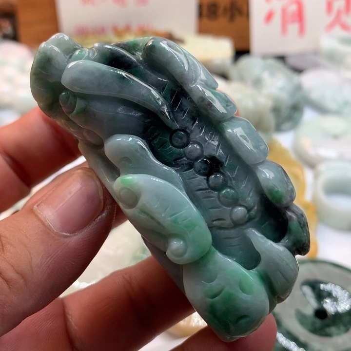 翡翠未镶嵌颈饰保真天然a货翡翠