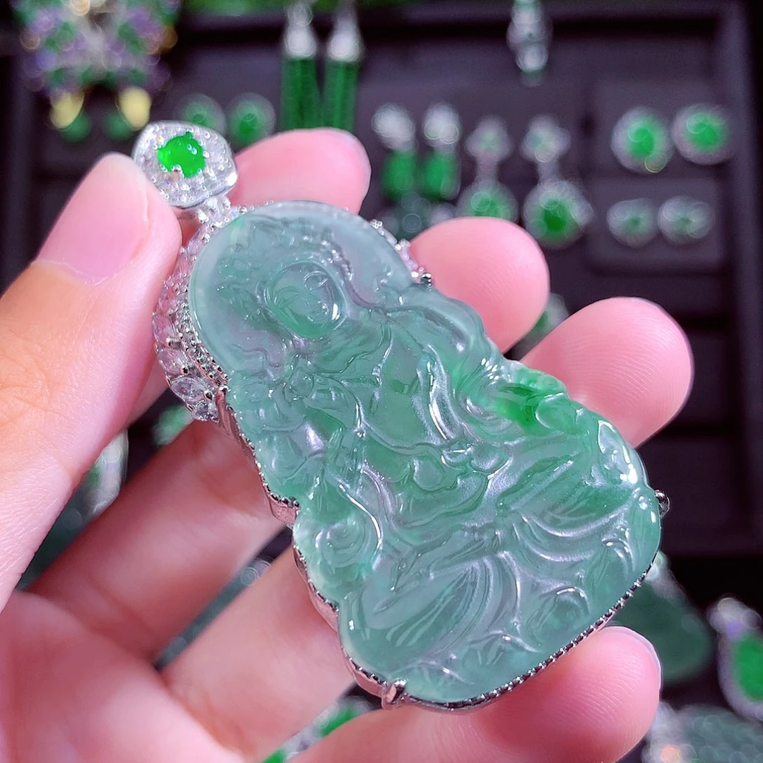 颈饰未镶嵌翡翠天然