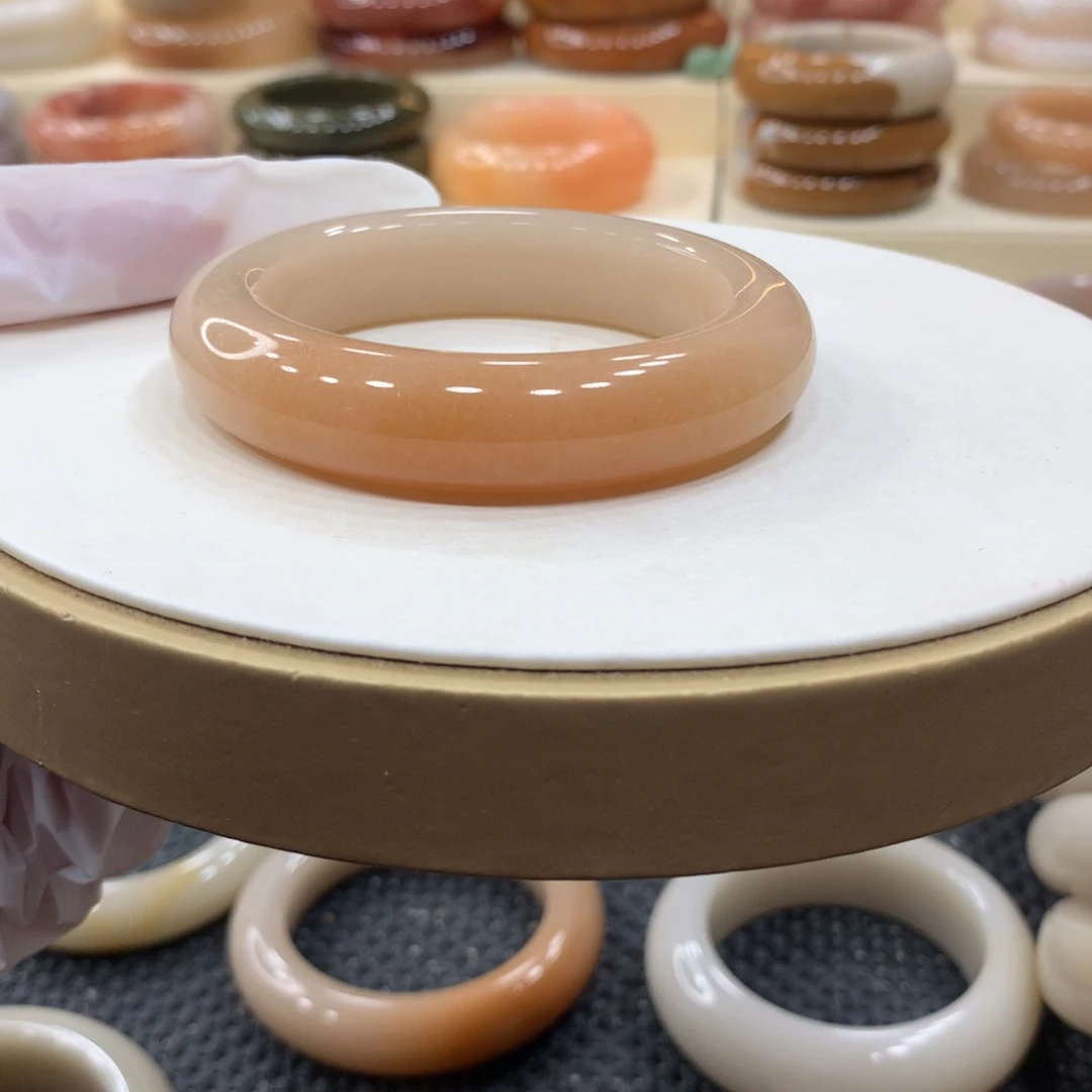 雨***天石英质玉合金手镯