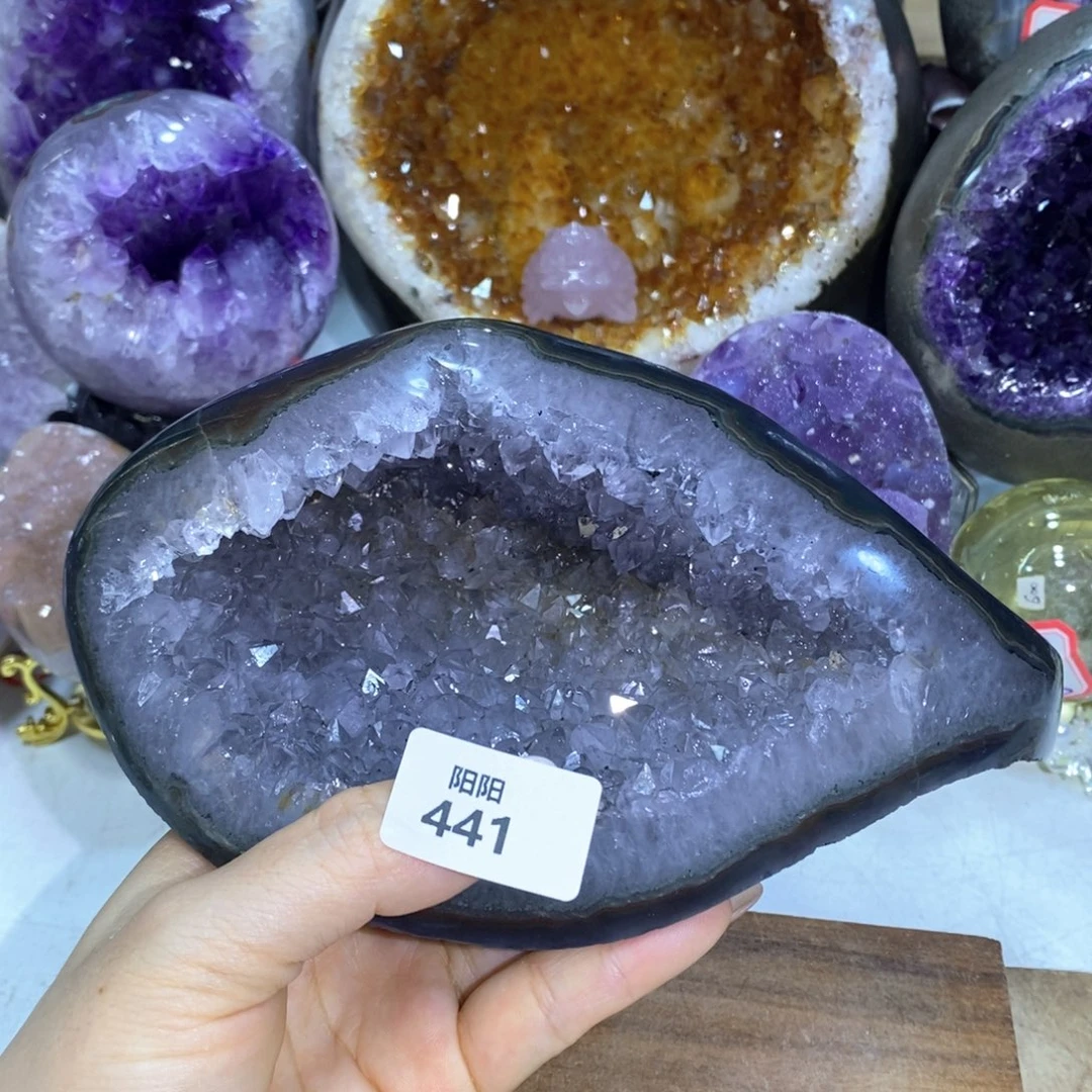 未镶嵌水晶大型摆件（非配饰）