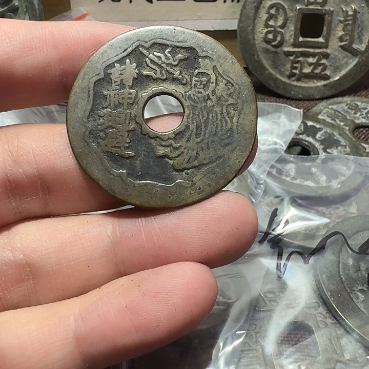 木***夕铜现代工艺品花钱