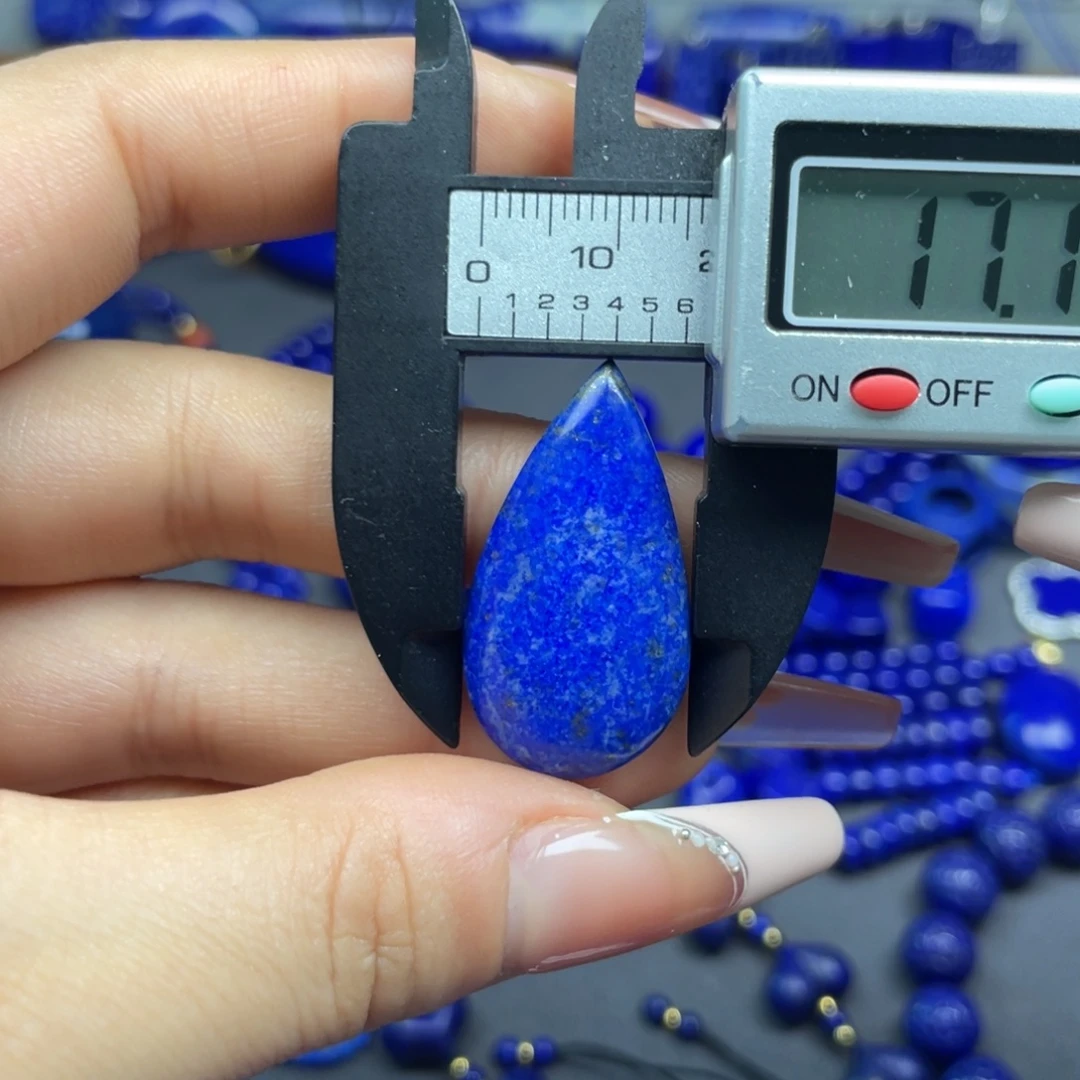 青金石未镶嵌水滴