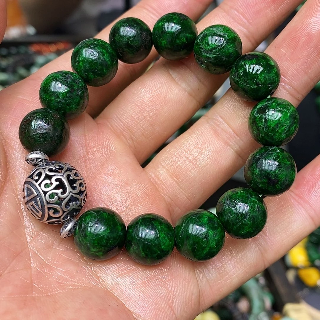 未镶嵌手链翡翠漂亮美眉