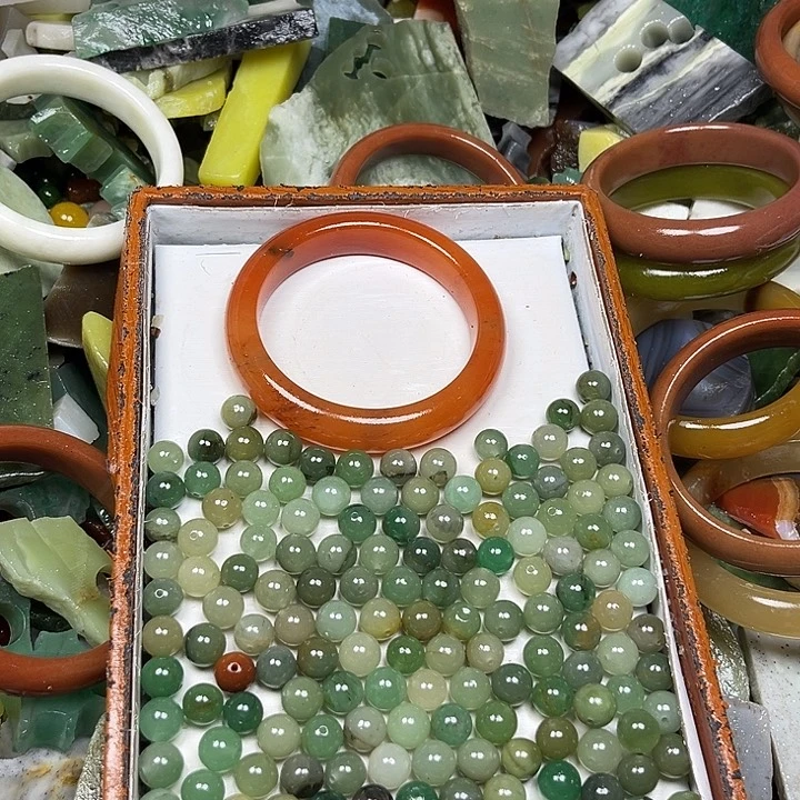 未镶嵌透闪石质玉珠宝奇石用****6