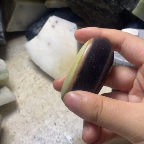 透闪石质玉未镶嵌珠宝半成品