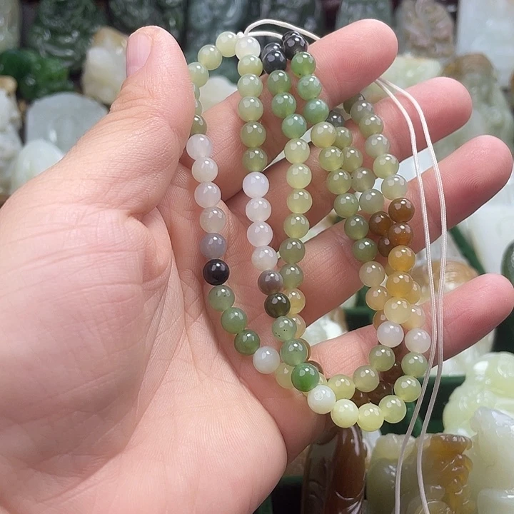 和田玉（糖玉）未镶嵌颈饰