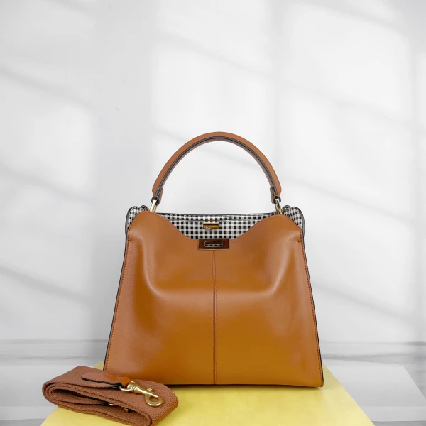 95新/芬迪/市场价26800/包包/250307XZ0027