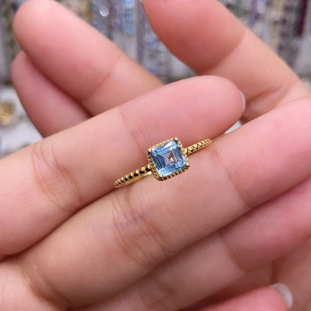 银S925镶嵌托帕石戒指