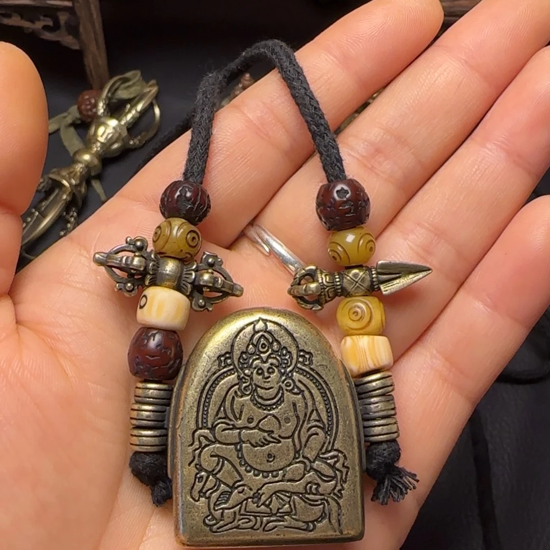 李***生泥塑藏传牌子……藏传牌子