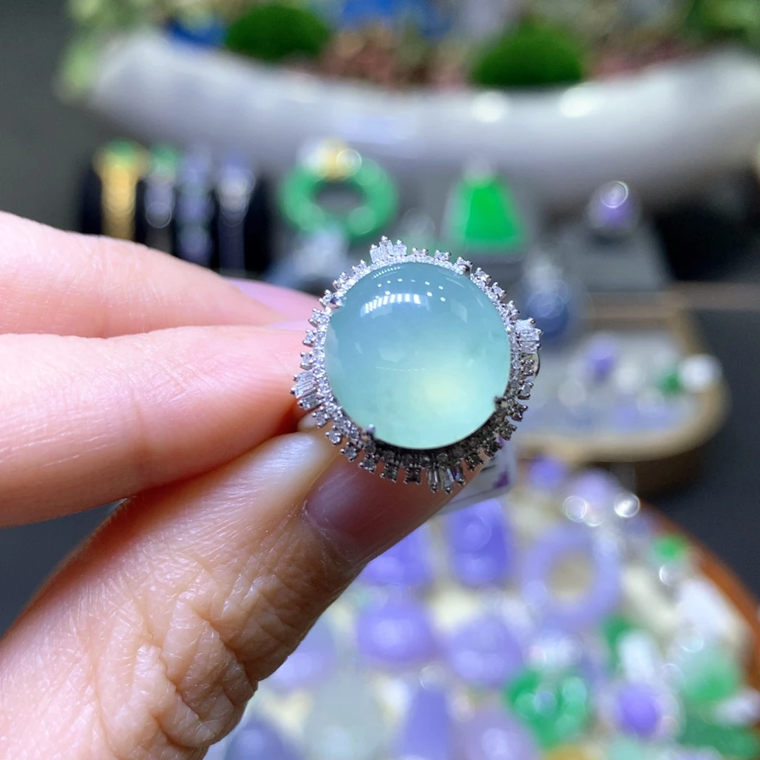 【闪购商品】翡翠颈饰18K金镶嵌翡翠吊坠项链