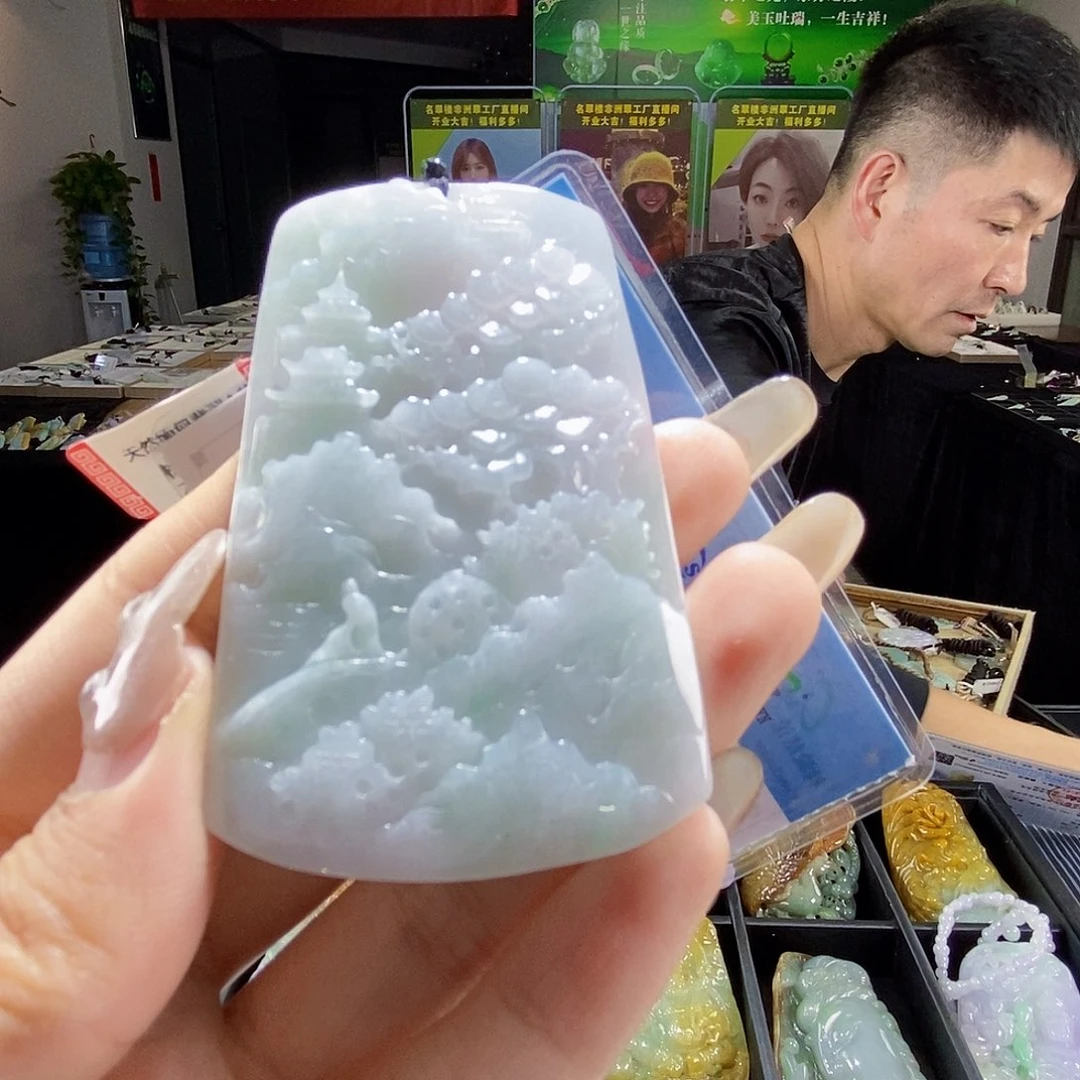 颈饰未镶嵌翡翠翡翠