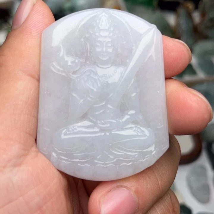 颈饰未镶嵌翡翠虚空藏