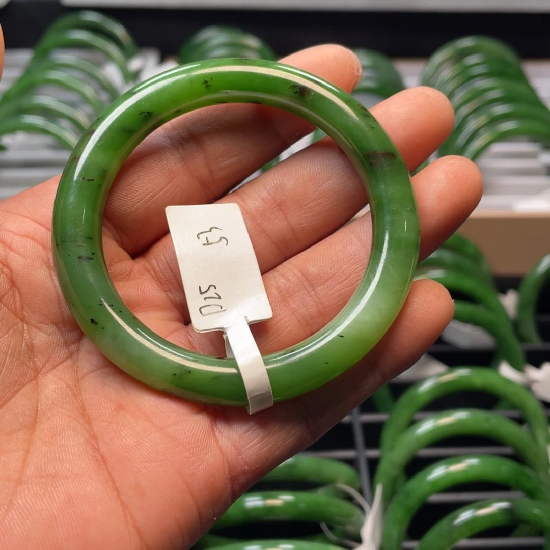 和田玉（碧玉）手镯未镶嵌