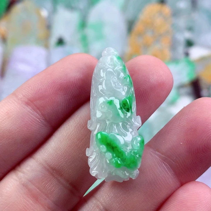 吊坠(不含链)未镶嵌翡翠