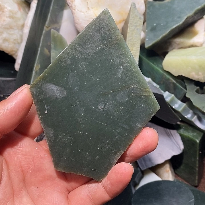 和田玉未镶嵌珠宝奇石