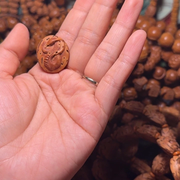 桃核手串B**E蛇桃核牌子