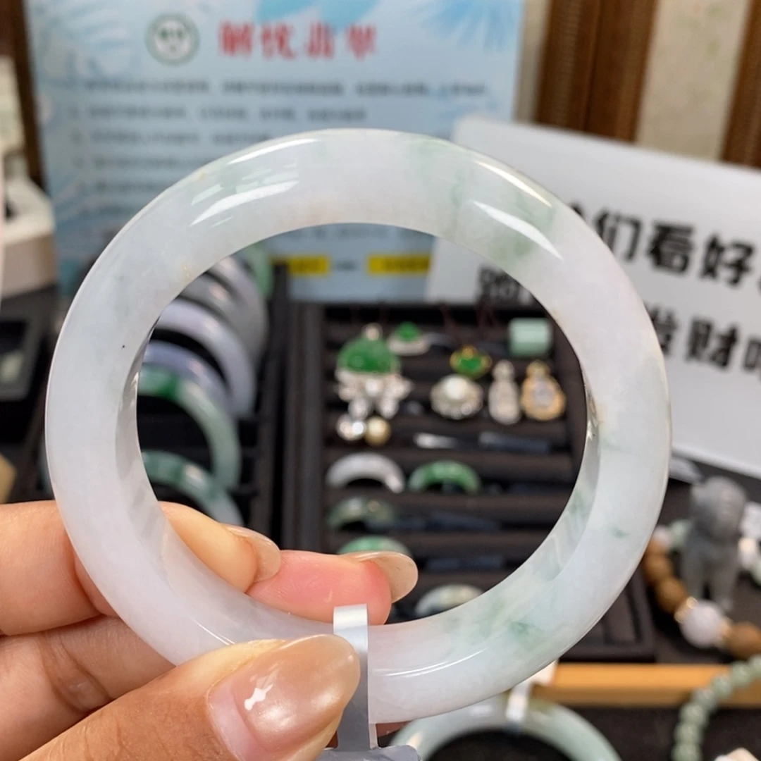 未镶嵌手镯翡翠翡翠手镯