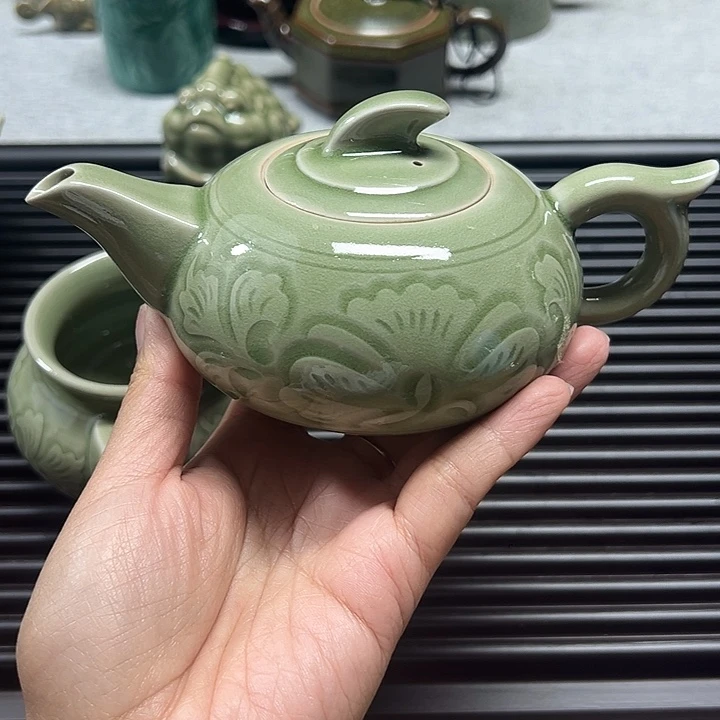 耀州窑青釉一帆风顺壶微微瑕一只