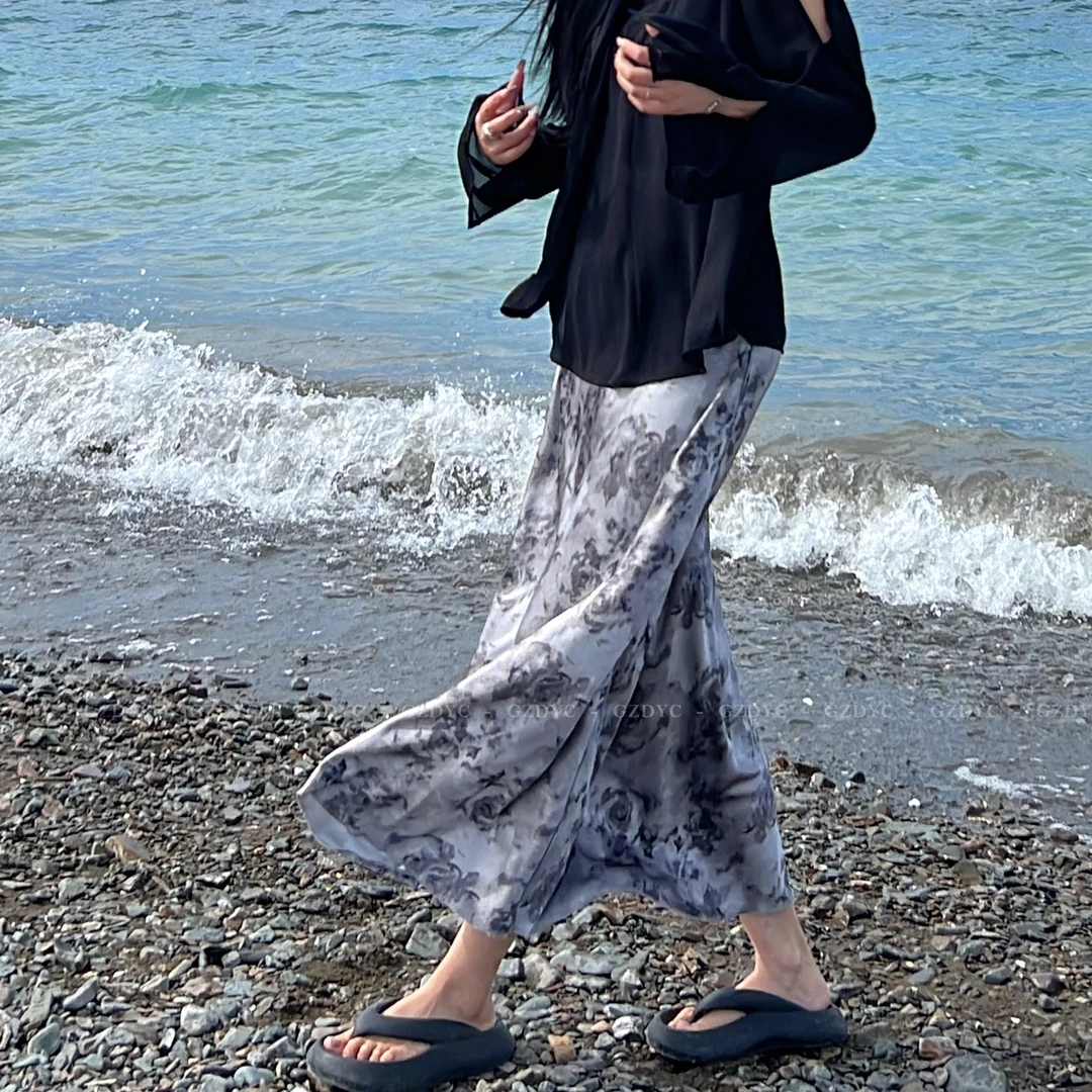 鸽子的衣橱赛里木湖气质轻奢时尚高腰双面穿流行显瘦中长款半身裙