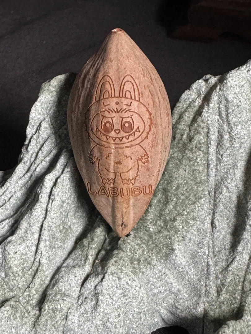线雕Lububu（橄榄核）