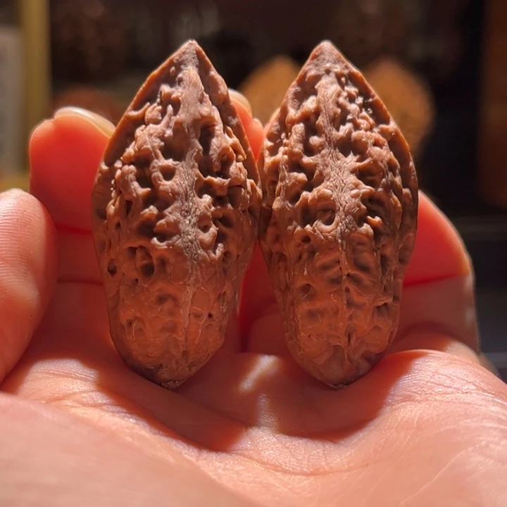 q***点文玩核桃吊坠凤冠绣花鞋11