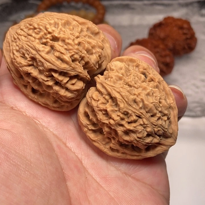 文玩核桃把件乱**天南疆石