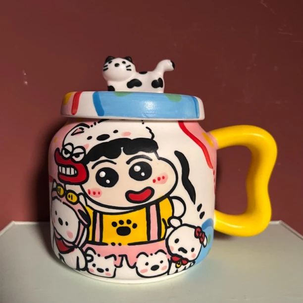 559卡通蜡笔小新带盖马克杯