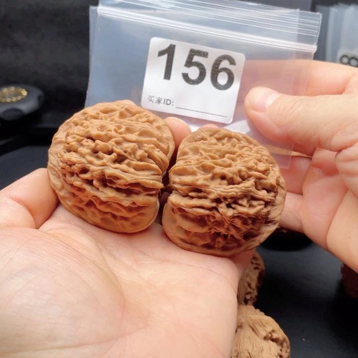 文玩核桃把件四座楼47 44 44