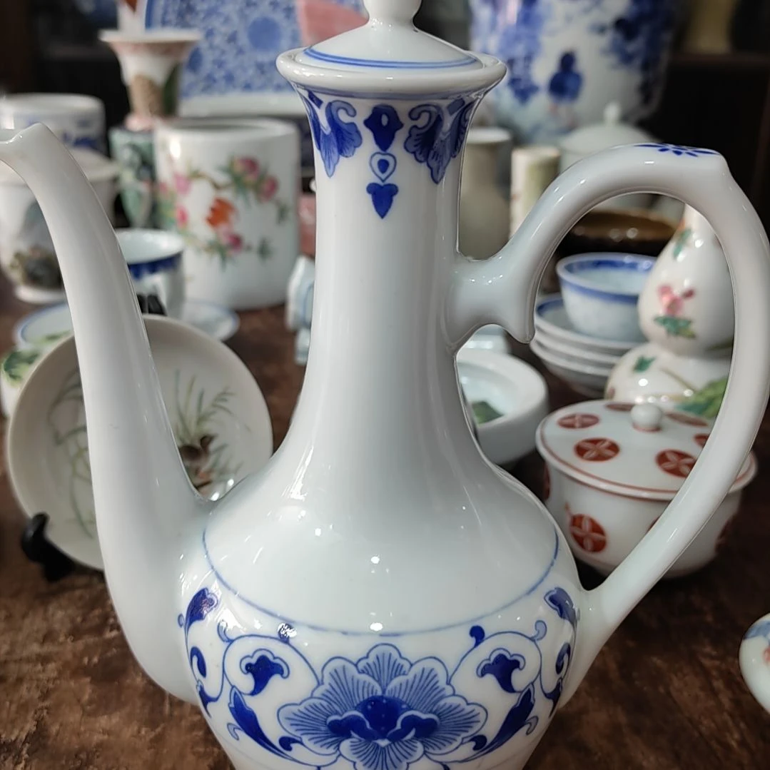 摆件见**齐景德镇精美陶瓷摆件