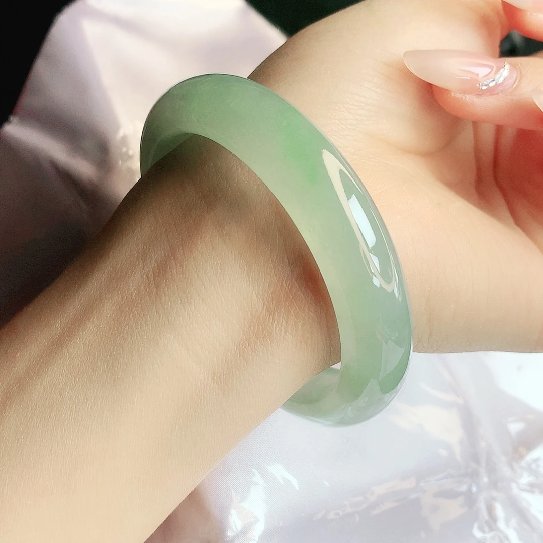 翡翠未镶嵌手镯缅甸天然a货翡翠手镯