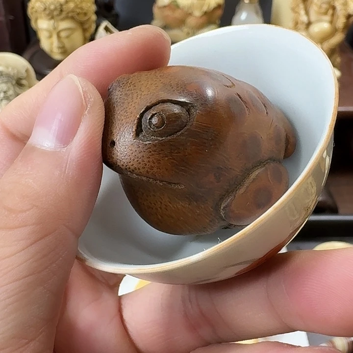 瓷片精致雕刻工艺品