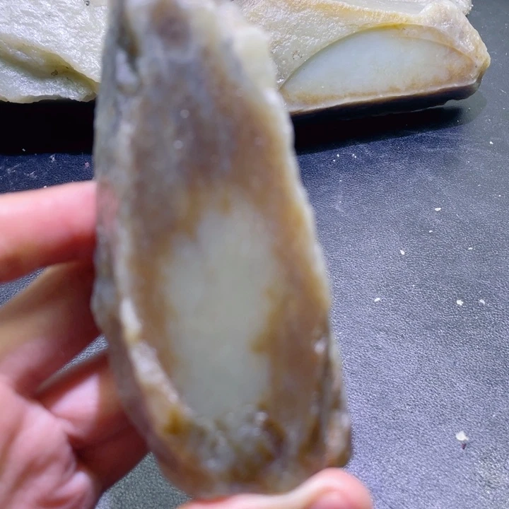 和田玉（糖玉）未镶嵌珠宝半成品