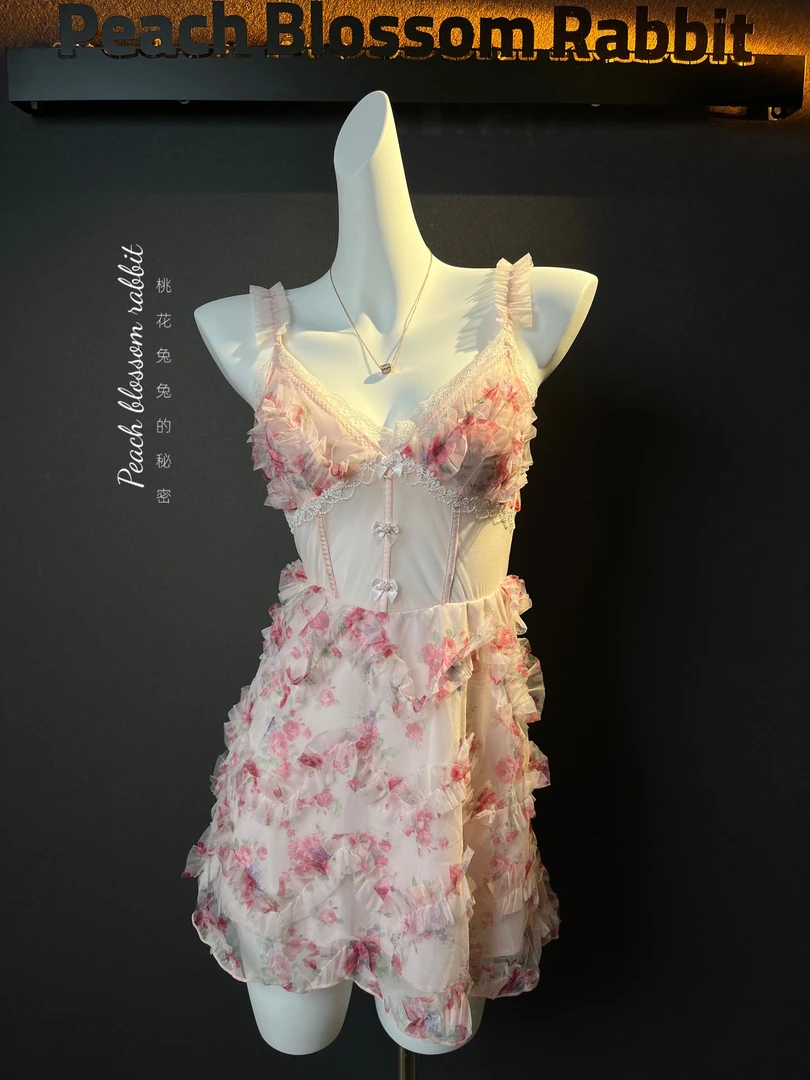 B【碟吻初开】秋冬深V性感加胸垫内衣激情诱惑透视网纱印花睡裙