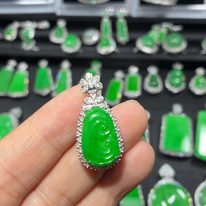翡翠18K金镶嵌吊坠(不含链)翡翠