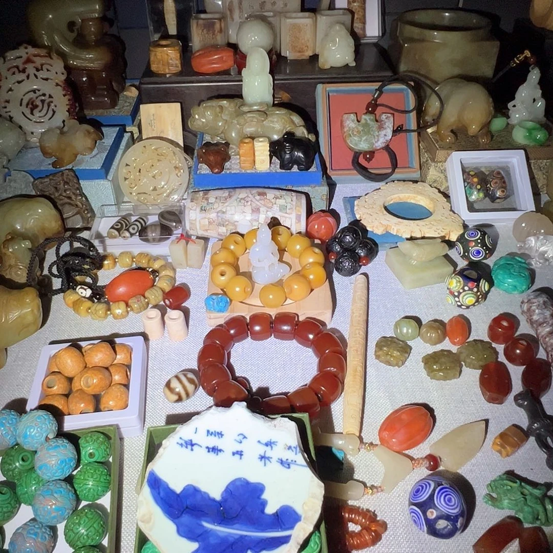 弥***天摆件瓷器摆放瓷器摆件