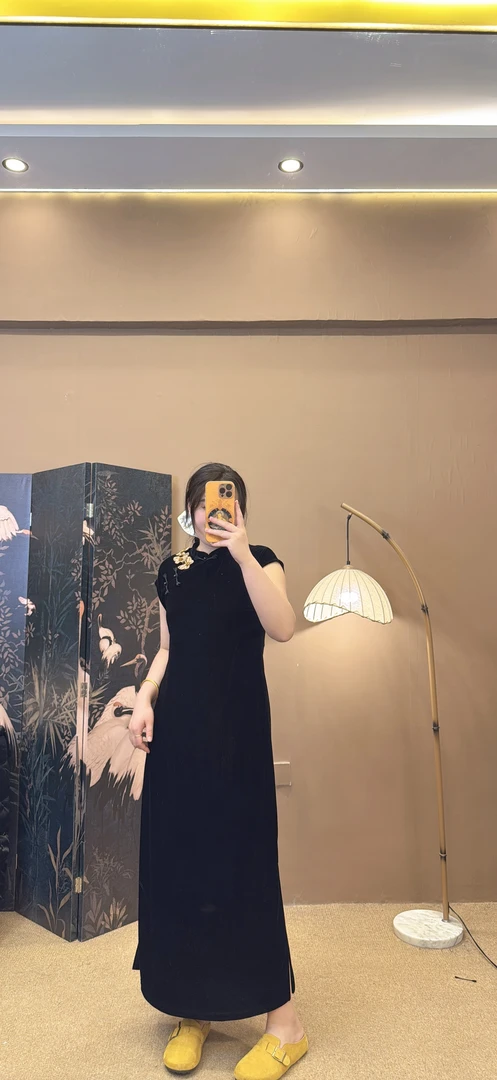 1336新中式金蝴蝶女神丝绒长裙