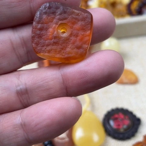 手串琥珀未镶嵌吊坠