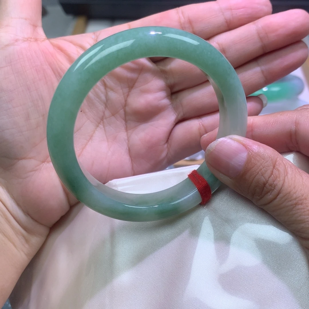 定制翡翠未镶嵌手镯54.9