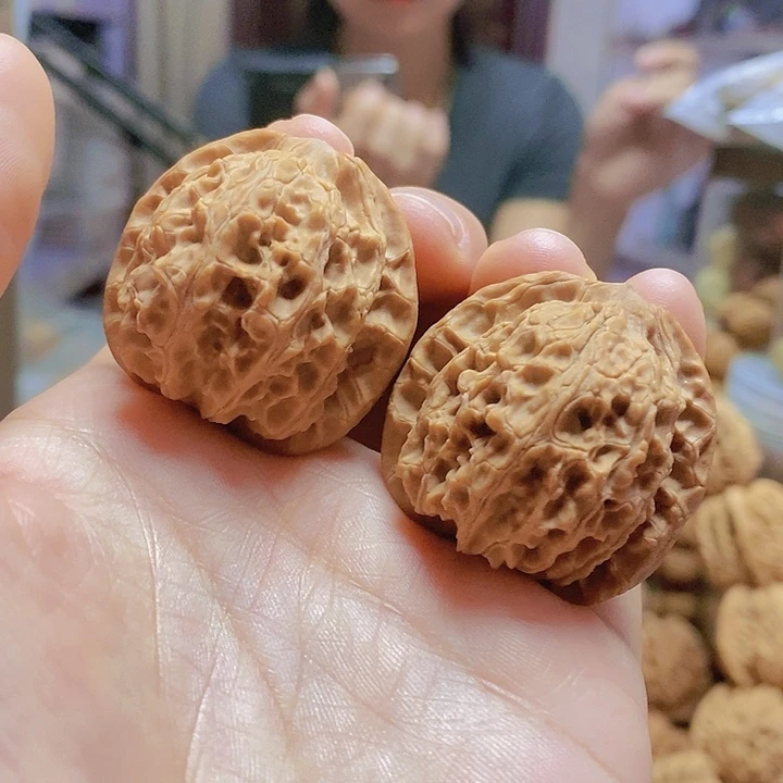 【闪购商品】文玩核桃把件35凤眼小众