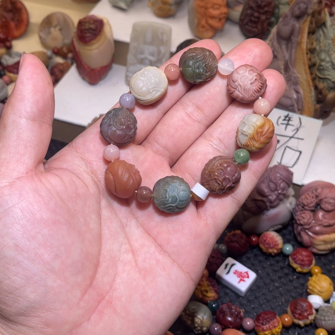 未镶嵌手串石英质玉（阿拉善玉）