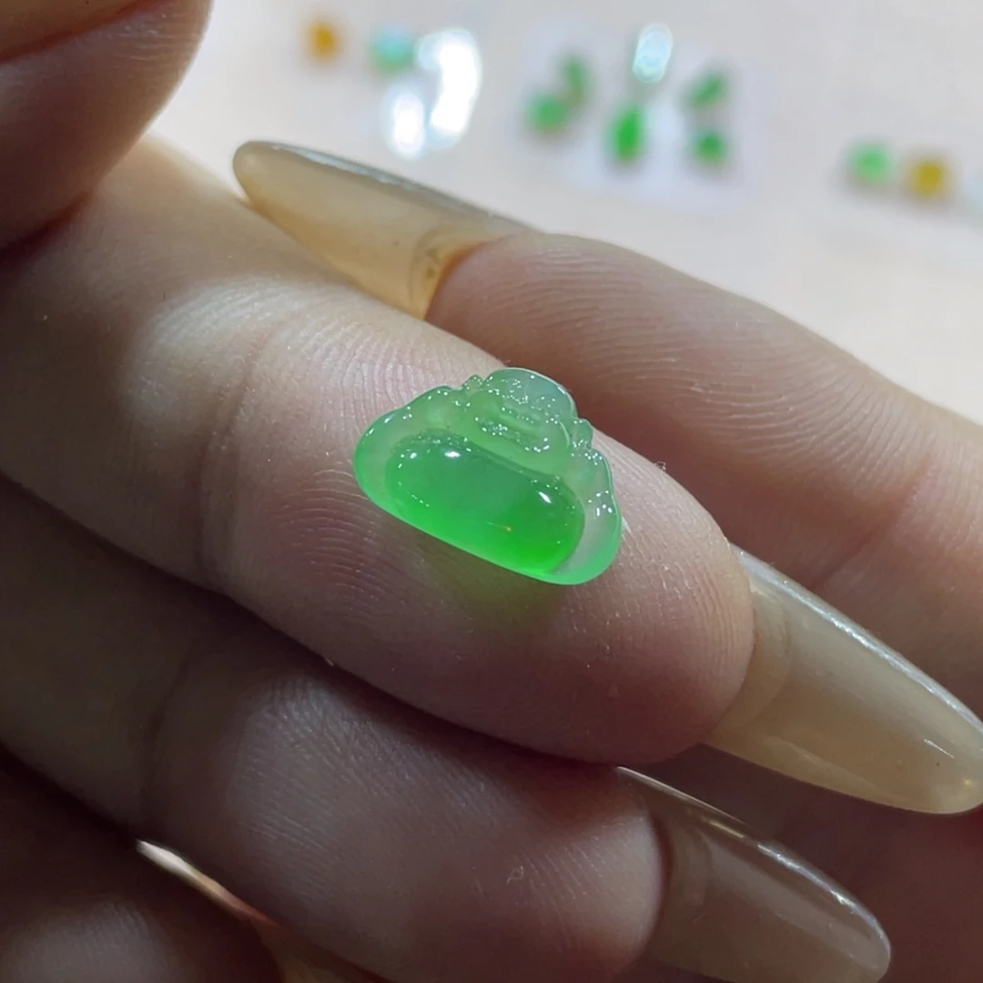 颈饰未镶嵌翡翠佛公