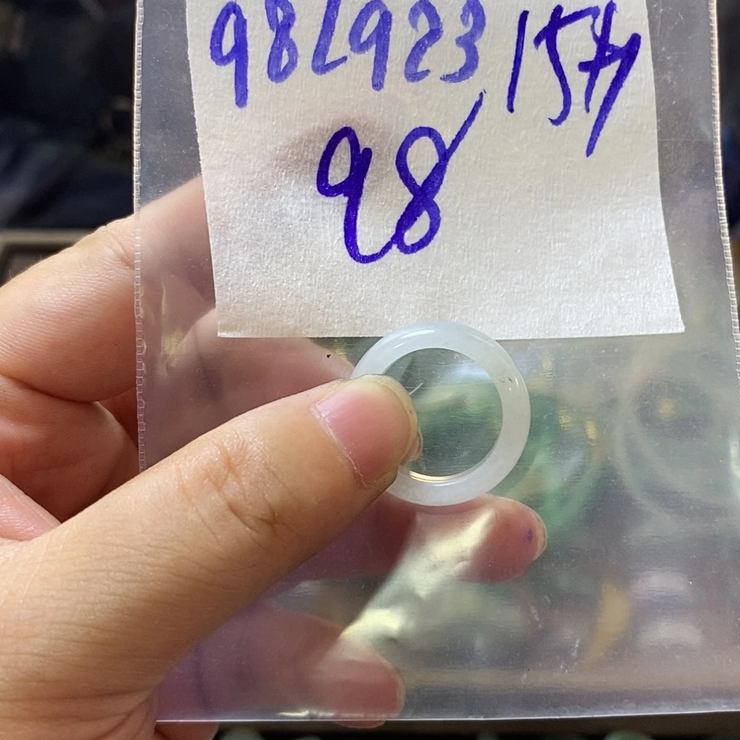 未镶嵌定制翡翠翡翠