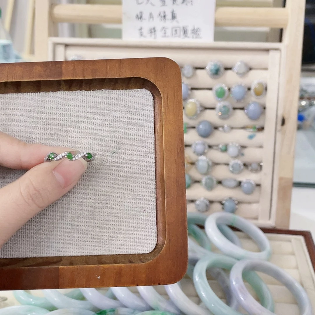 颈饰未镶嵌翡翠天然翡翠Ａ货