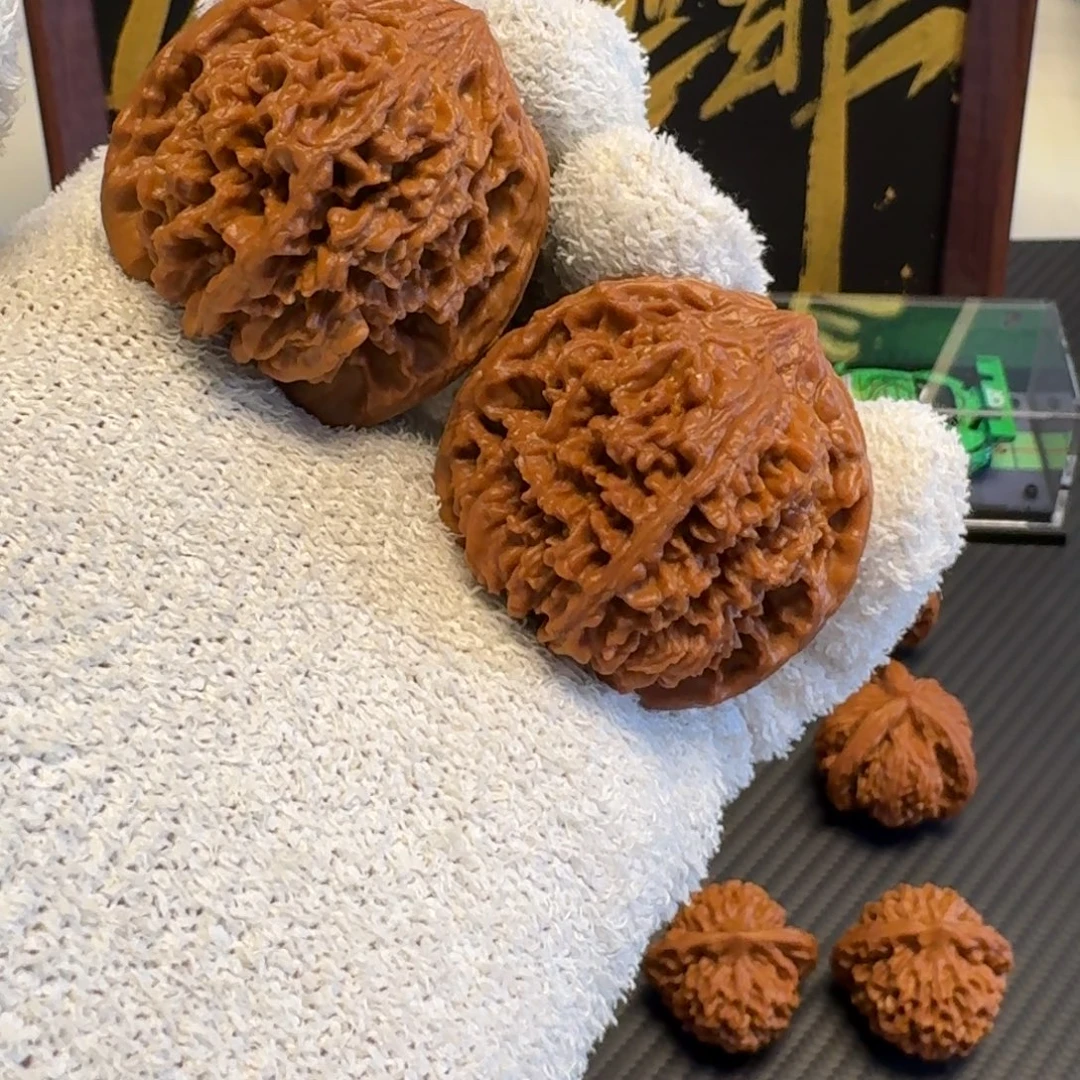 吊坠桃核满天星核桃42尺寸
