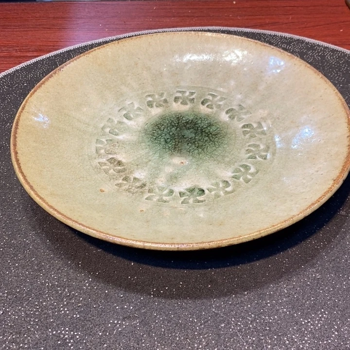 L***A瓷片陶瓷艺术品制作工艺研究