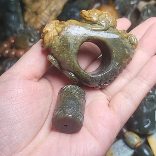 岫岩河磨玉（透闪石质玉）未镶嵌挂件