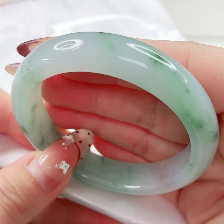 翡翠未镶嵌手镯53x590