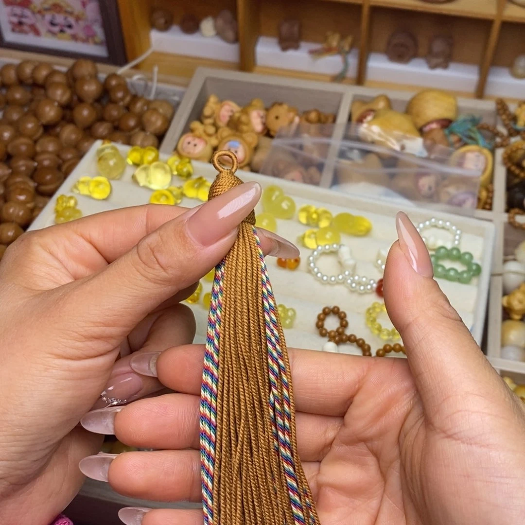 吊坠猴头核桃金黄流苏