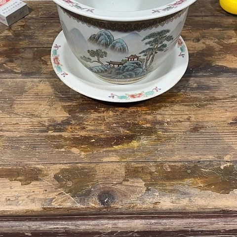 苏***室陶瓷材料，品相完好