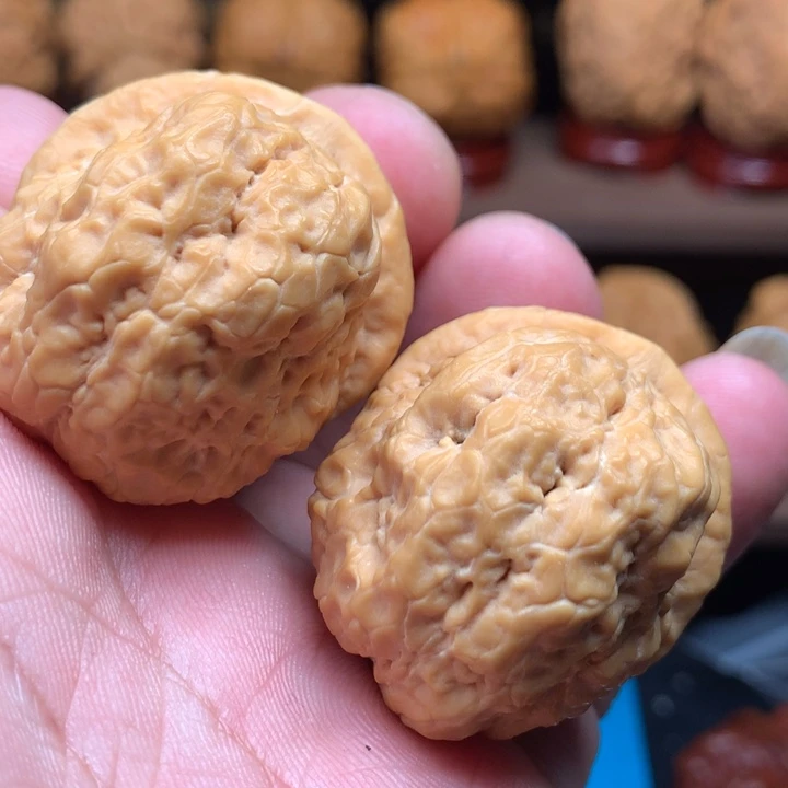 文玩核桃吊坠青蛙王子